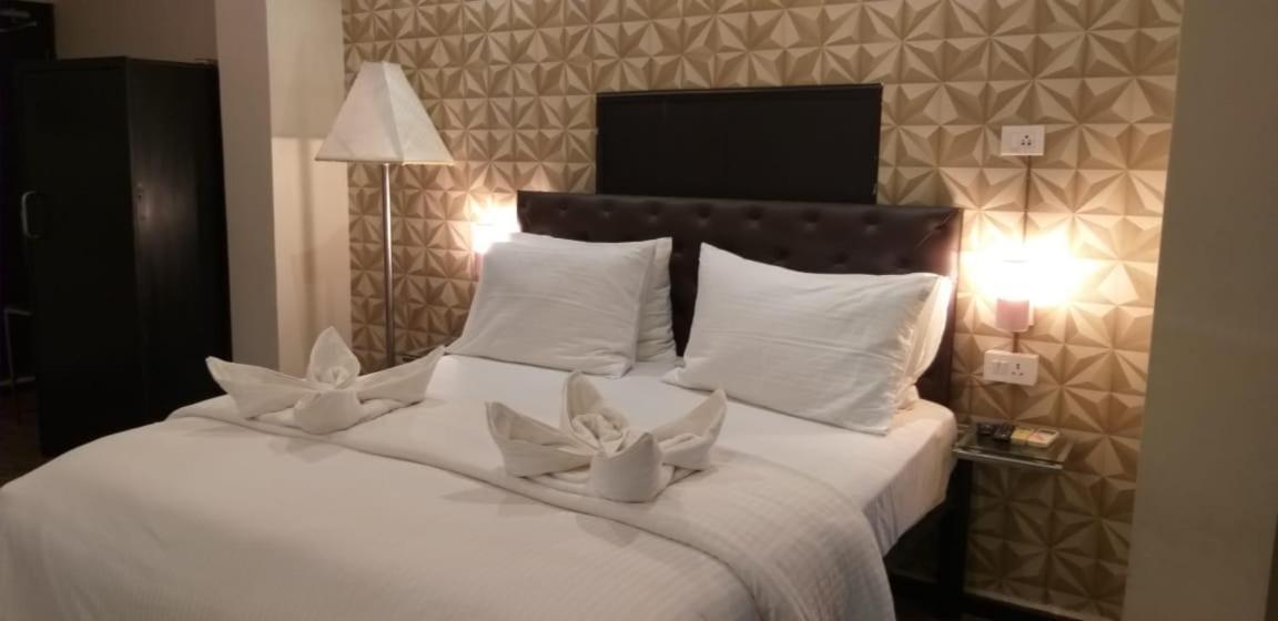 Creek Hotel - 帕纳吉 外观 照片