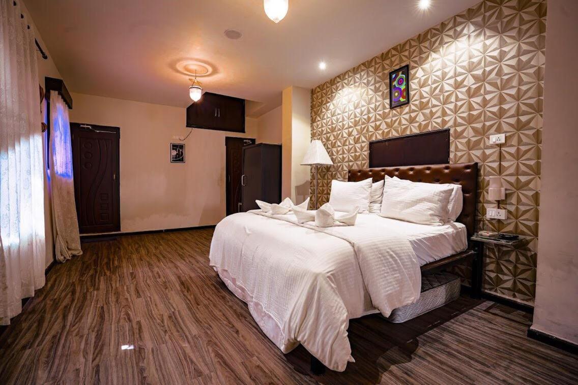 Creek Hotel - 帕纳吉 外观 照片